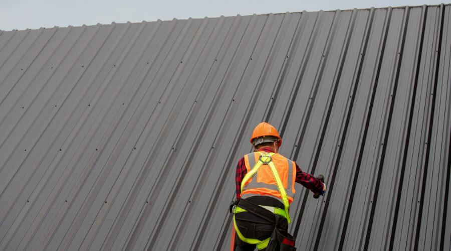 Professional metal roof installation services in Lebanon, OR